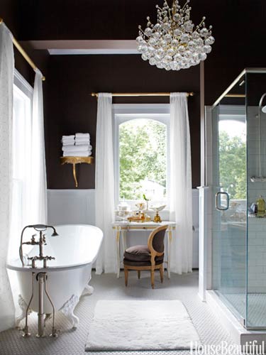 Elegant Black & White Bathroom