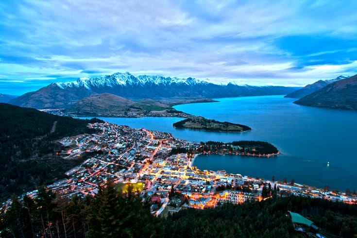 travel guides australia queenstown